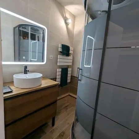 Chez Paulette, Cosy Au Centre De *