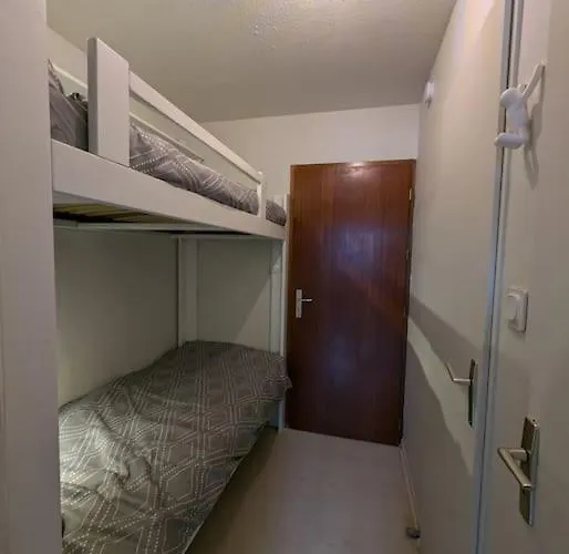 Chez Paulette, Cosy Au Centre De アパート