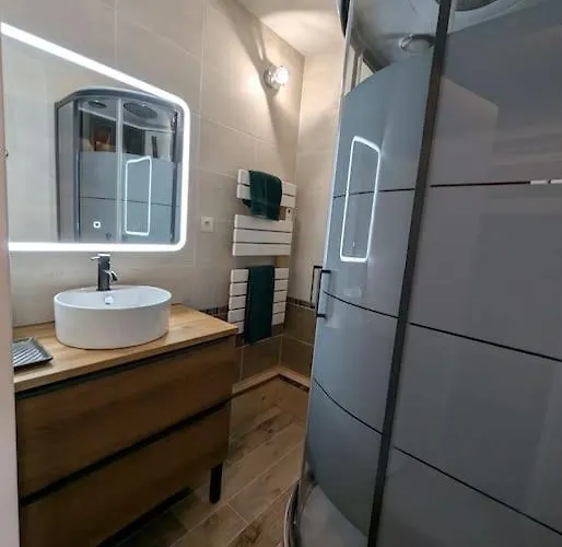 Chez Paulette, Cosy Au Centre De *